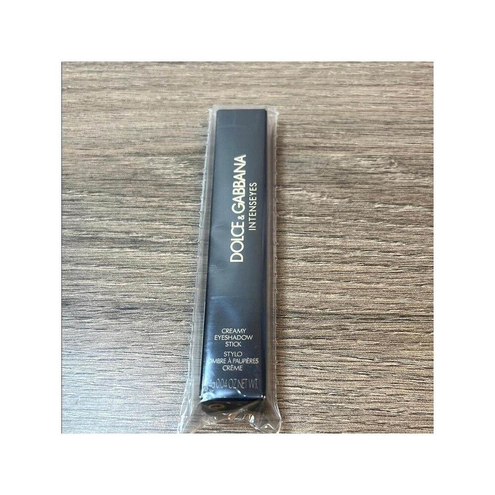 Dolce & Gabbana Creamy Eyeshadow Stick in Cocoa